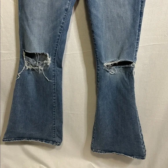 American Eagle Outfitters Faded Blue Jeans - Picture 3 of 7